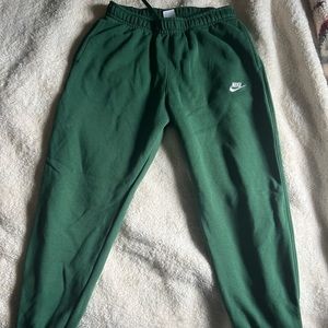 Good condition forest dark green nike joggers sweatpants